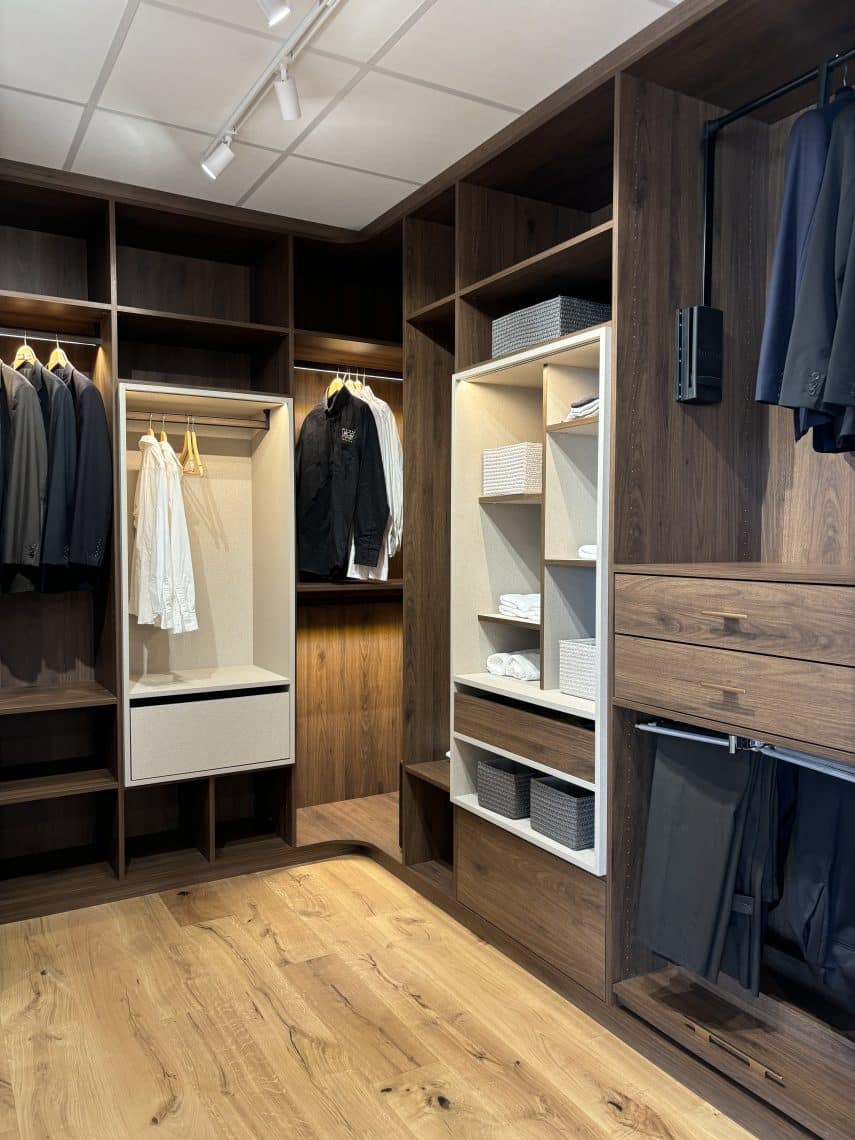 Dressings et placards sur mesure. Le dressing, pensé pour que chaque objet trouve sa place..