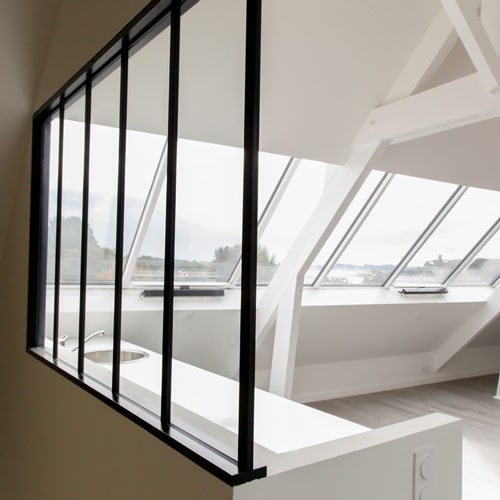 Pose de verrière pour laisser passer la lumière